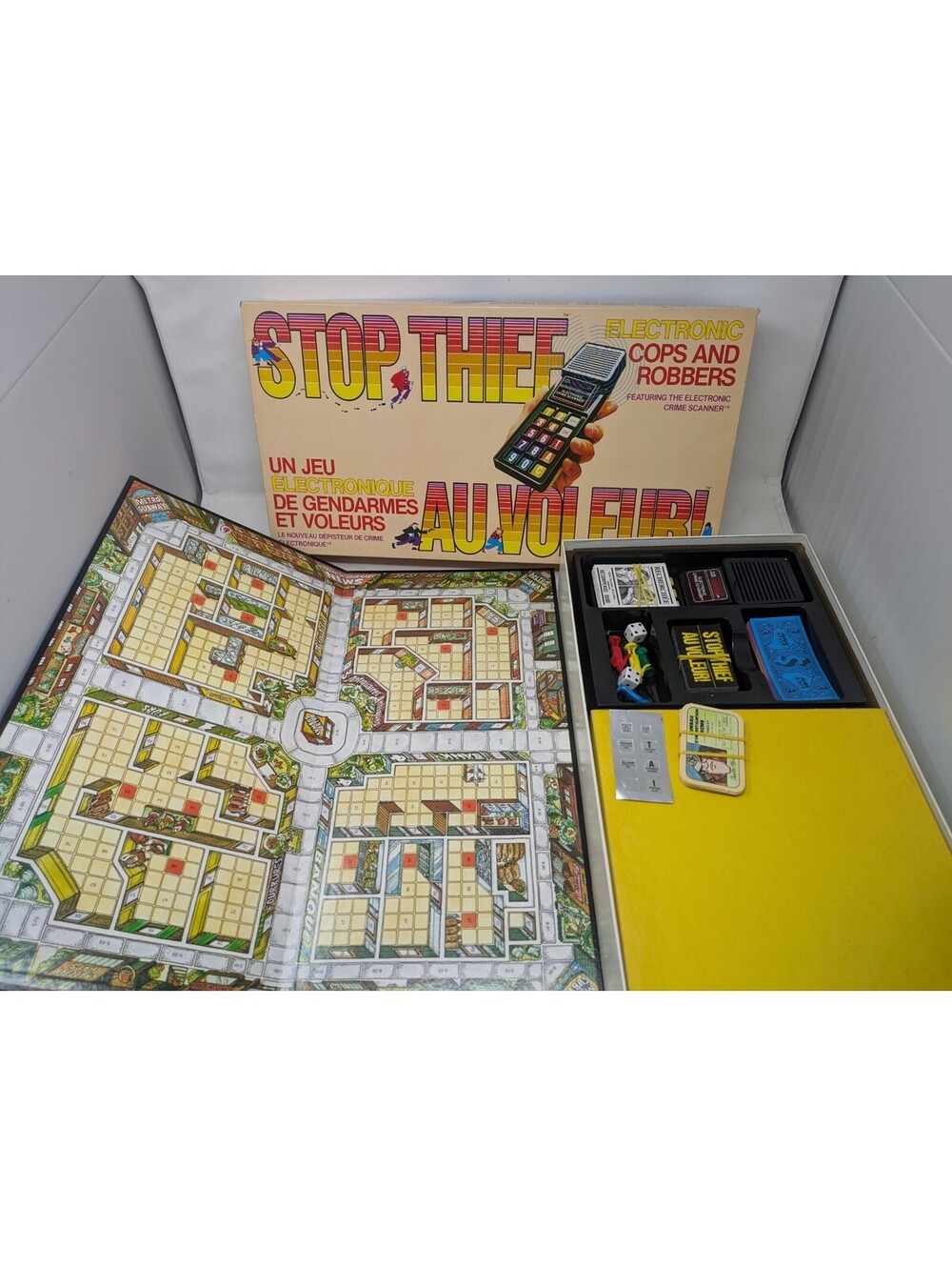 Vtg 1979 STOP THIEF Electronic Cops And Robbers Game Parker Brothers Complete